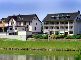 Hotel Straubs Schöne Aussicht, three-star hotel in Klingenberg am Main