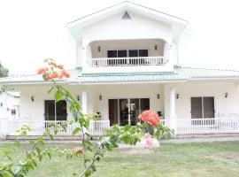 Julie's Holiday Home