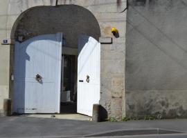 La Maison Des Buis, hotel v destinaci Falaise