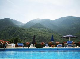 Hotel Pyrénées, hotel v destinaci Andorra la Vella