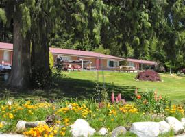 Seaside Villa Motel & RV Park, hotel v destinaci Powell River