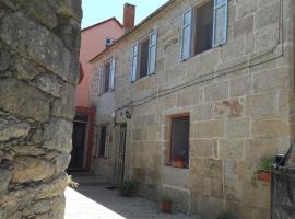 Casa Rural Goltar, отель в городе Гольтар, рядом находится Castro de Baroña Beach