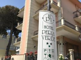 Hotel Perla Verde，里米尼維塞爾貝拉的飯店
