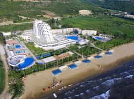 Palm Wings Ephesus Beach Resort - Ultra All Inclusive, hotel near Aqua Adaland Park, Kuşadası