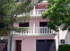 Apartmani Dea Jadranovo, hotel v destinaci Jadranovo