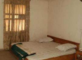 Royal Guest Inn, hotel v destinaci Zaria
