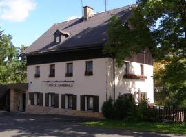 Chata Barborka, hotel en Loucná pod Klínovcem