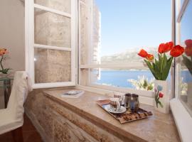 Guest House Holiday, hotel v destinaci Korčula