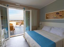 Le Anfore Hotel - Lampedusa: Lampedusa şehrinde bir otel