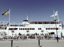 Rygerfjord Hotel & Hostel, boat in Stockholm