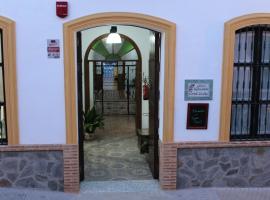 Hotel Entreolivos, hotel in Seville