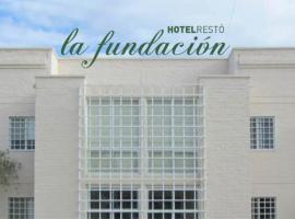 Hotel La Fundacion, готель у місті Хенераль-Рока