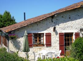 Gîte Chez Marot, cottage in Varaignes