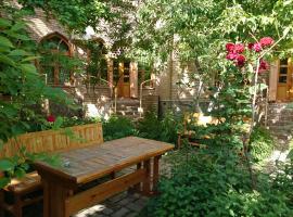 ANTICA Family Guest House, hotel in Samarkand