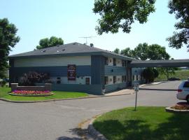 Wakota Inn and Suites, hotel with parking in Cottage Grove