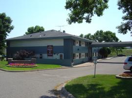 Wakota Inn and Suites, hotell med parkering i Cottage Grove