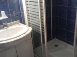 Le Saint Victor, hotel v destinaci Mirabel-aux-Baronnies