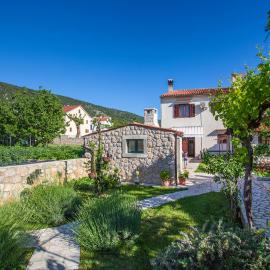 Rooms Kučić, ξενοδοχείο σε Cres