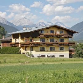 Banders Landhaus, hotel di Imst