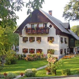 Farm Pri Flandru, hotel in Cerkno