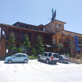 Hostal Sierra De Baza, hotel en Baza