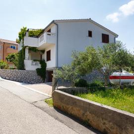 Apartments Jagoda, hotel in Vrbnik