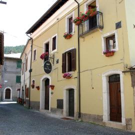 Bed and Breakfast Via Della Piazza, hotel v mestu Pescasseroli