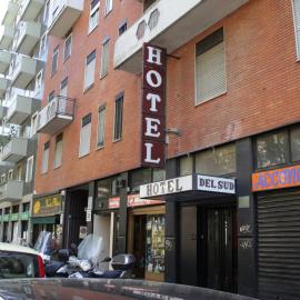 Hotel Del Sud, hotel a Milà