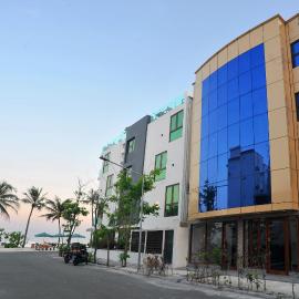 Turquoise Residence by UI
