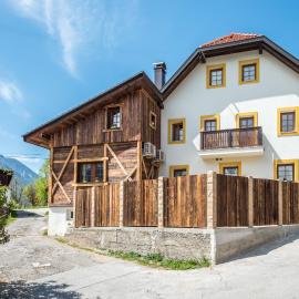 Country house Dovje, hotel a Dovje