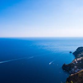 Le Contrade by Sosòre Holiday Homes -Amalfi Coast، فندق في فوروري