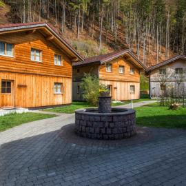 Ferienhaus Valleu, hotelli kohteessa Bartholomäberg