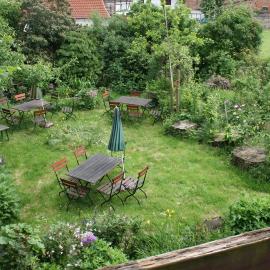 Apartments Café Brennnessel, hotel u gradu 'Veltheim'