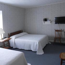 Shaw's Hotel & Cottages, hotel di Brackley Beach