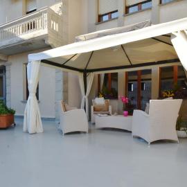 Il Terrazzo B&B, hotel u gradu Romagnano Sesia