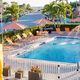 St. Pete Beach Suites, hotell i St Pete Beach