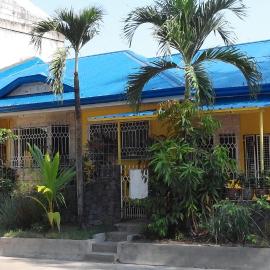 Yellow House Vacation Rental, hotell sihtkohas Subic