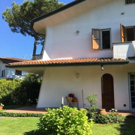 Holiday home Villetta Cinquale, hotel v destinácii Cinquale