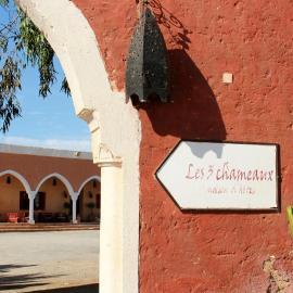 Hotel De Charme Les 3 Chameaux 4 étoiles, hotelli Mirleftissä