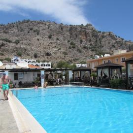 Coralli Apartments, hotel en Pefki