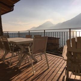 BMP APARTMENT DELUXE 1 JACUZZI RISCALDATA PRIVATA vista Lago di Garda
