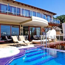 Kosmos Manor Guest House, hotel em Hartbeespoort