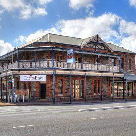 The Mile End Hotel, hotel in Adelaide