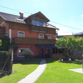 Hutmannhof-Ferienwohnungen, hotel a Dellach