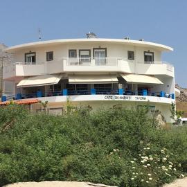 Schoinaria Bay, hotell i Damnoni