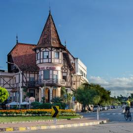 Hotel Colón, hotel di Piriapolis