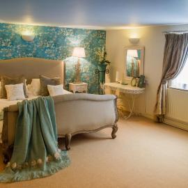 The Queens Head, hotel di Belton