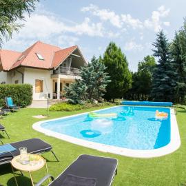 Villa Oliva Boutique Rooms Zamárdi, Hotel in Zamárdi