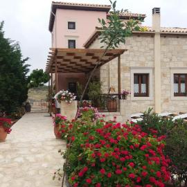 Kritamos Villa & Apartments: Kamilari şehrinde bir otel