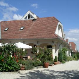 Albergo Giardino, hotell sihtkohas Balatongyörök